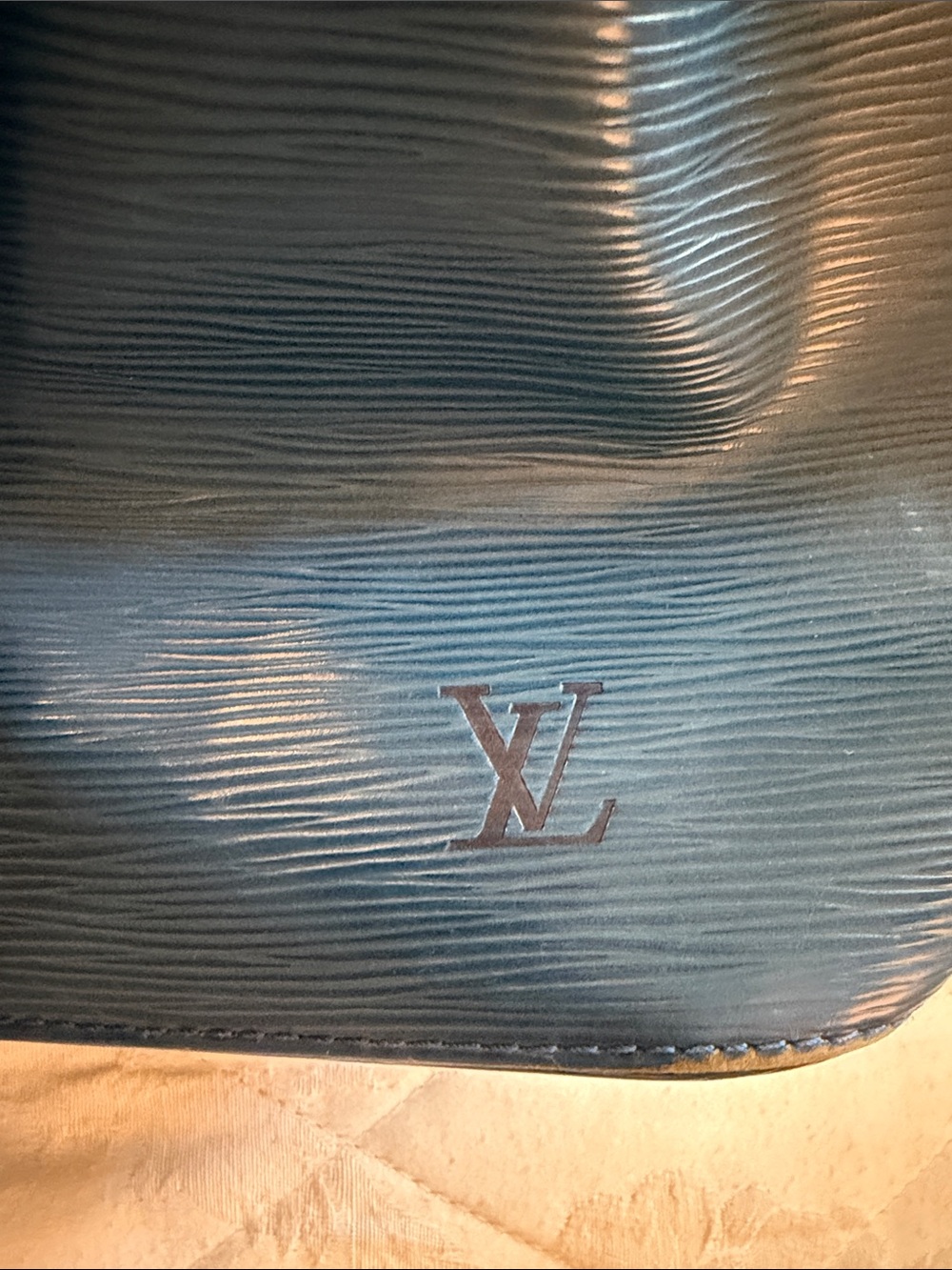 Louis Vuitton Navy Epi Leather Drawstring Shoulder Bag - Picture 2 of 9